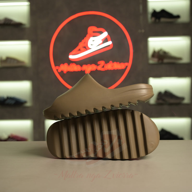 Adidas Yeezy Slide “Okër”