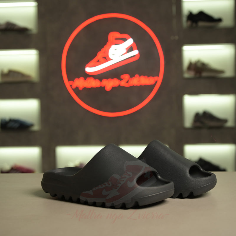 Adidas Yeezy Slide “Ngjyrë gri-blu marine”