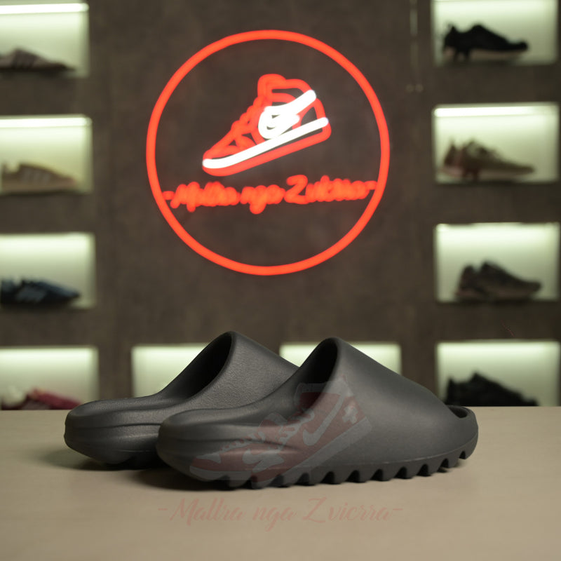 Adidas Yeezy Slide “Ngjyrë gri-blu marine”