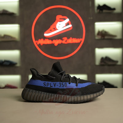 Adidas Yeezy 350 i Zi dhe Blu