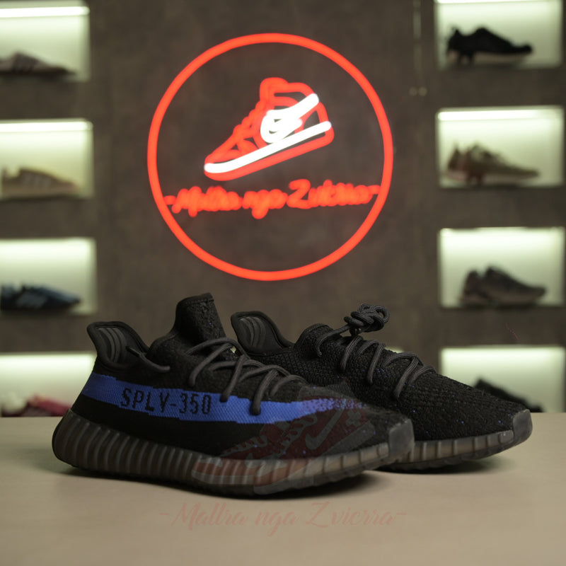 Adidas Yeezy 350 i Zi dhe Blu