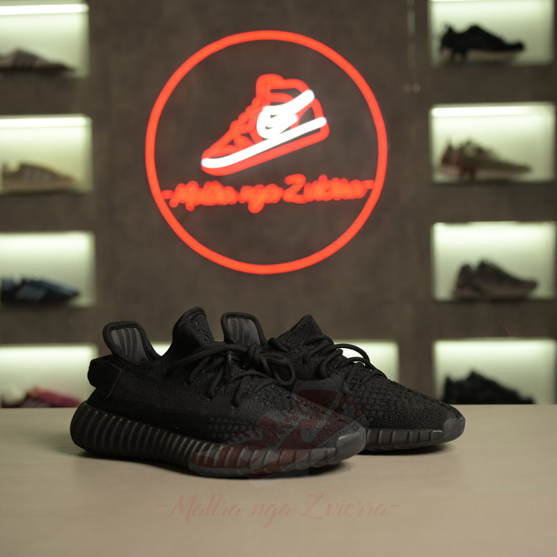Adidas Yeezy Boost 350 “Triple Black / Onyx”