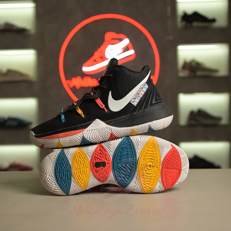 Nike Kyrie 5 "Friends"