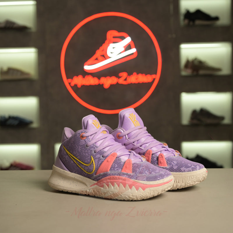 Nike Kyrie 7 "Vajzat"