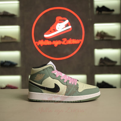 Air Jordan 1 Mid "Noble Green".