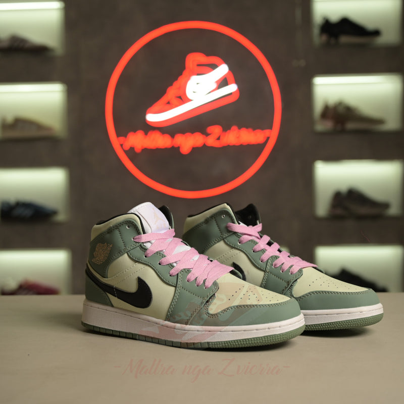 Air Jordan 1 Mid "Noble Green".