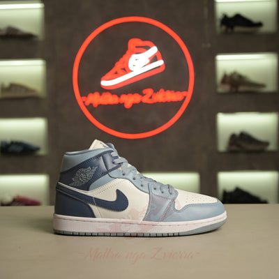 Air Jordan 1 Mid "True Blue