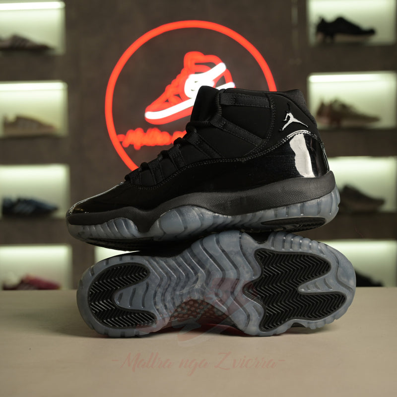 Air Jordan 11 Retro "Kapë e Manteli"