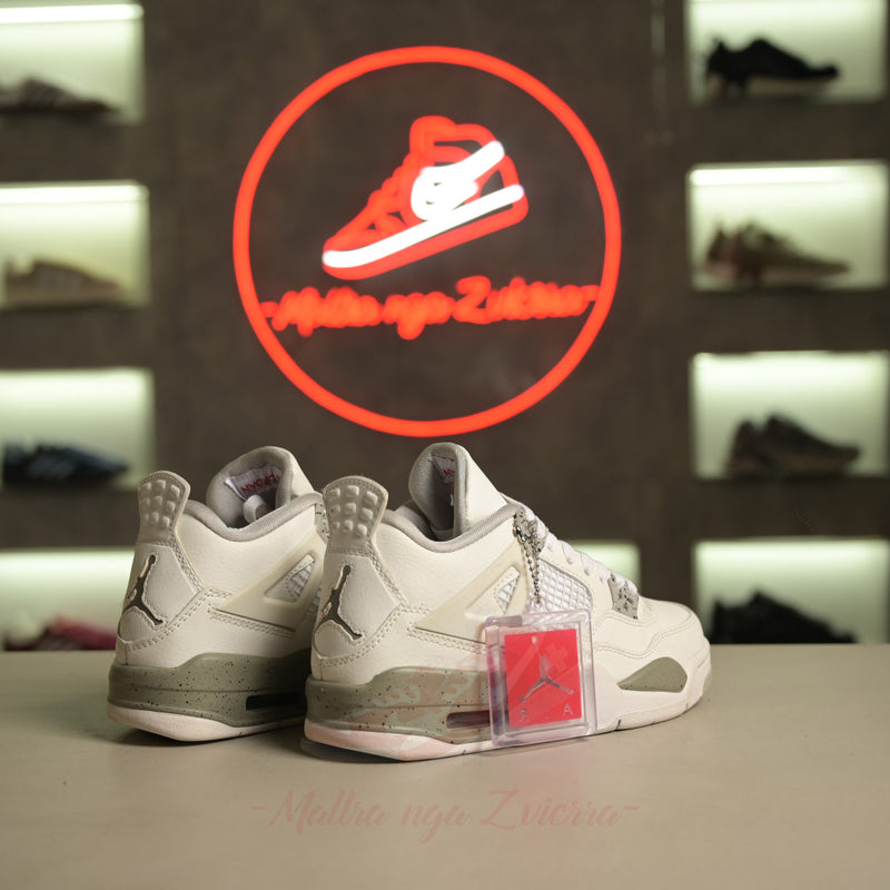 Air Jordan 4 Retro "White Oreo"