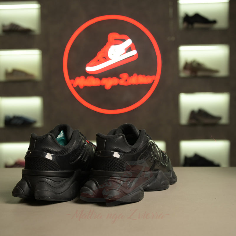 New Balance 9060 "Macja e Zezë në Kafaz"