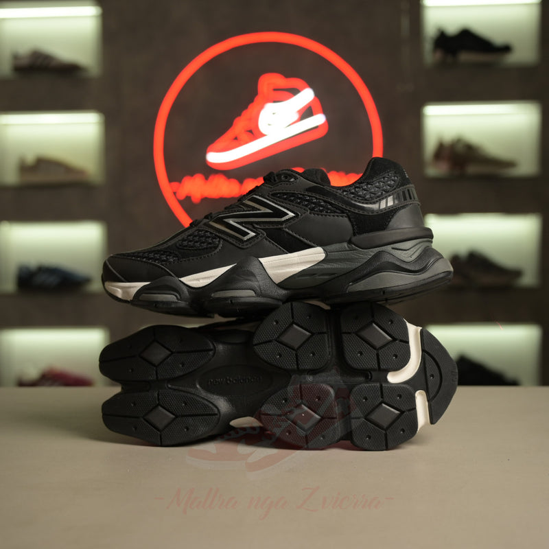New Balance 9060 Metallic Black