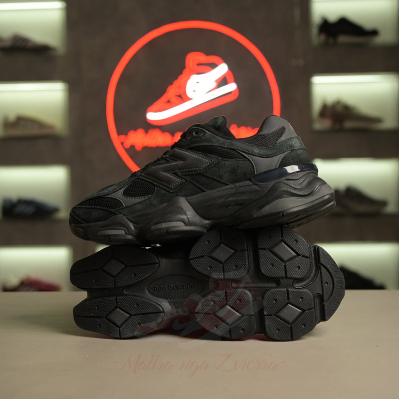 New Balance 9060 "Triple Black"