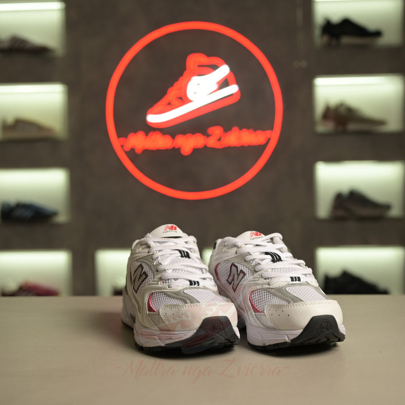 New Balance 530 E Bardhë / E Kuqe / E Zezë