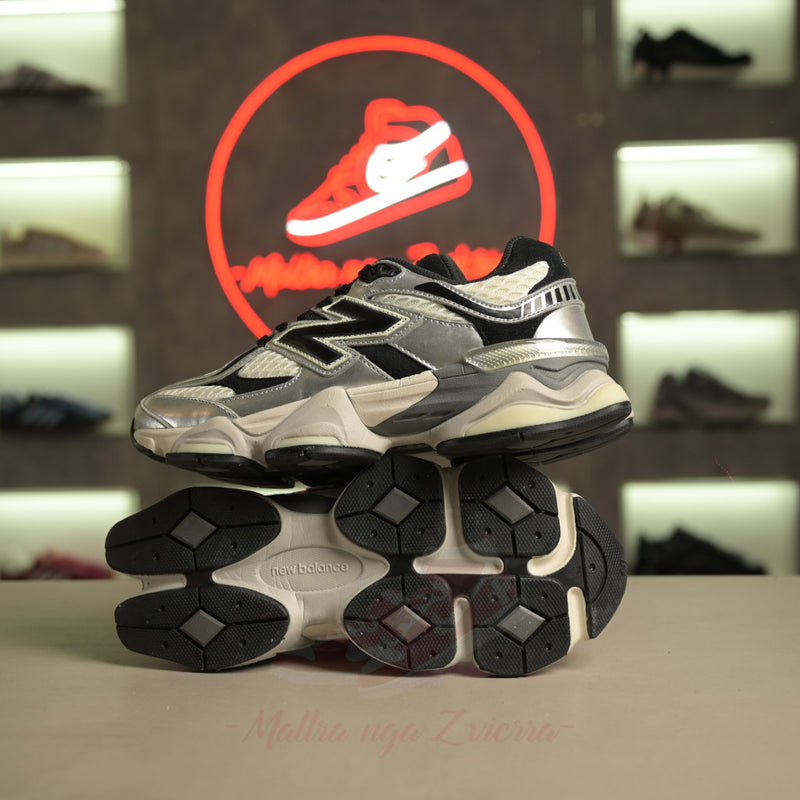 New Balance 9060 "Palace Metallic"