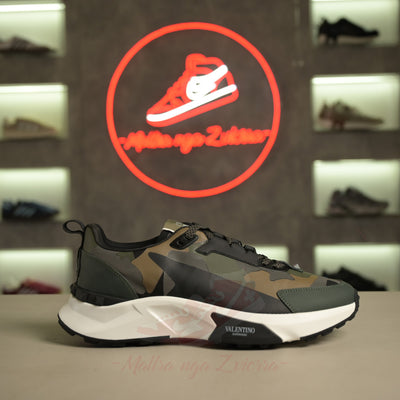 Atlete Valentino Garavani True Act Military