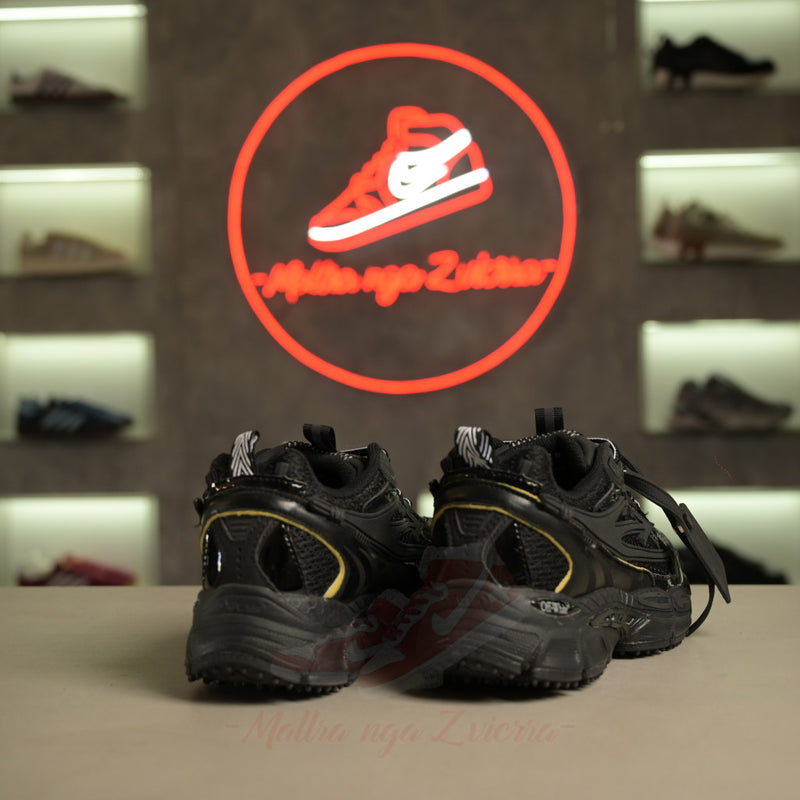 Off-White x Nike Air Terra Forma e zezë