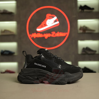 Balenciaga Triple S Black