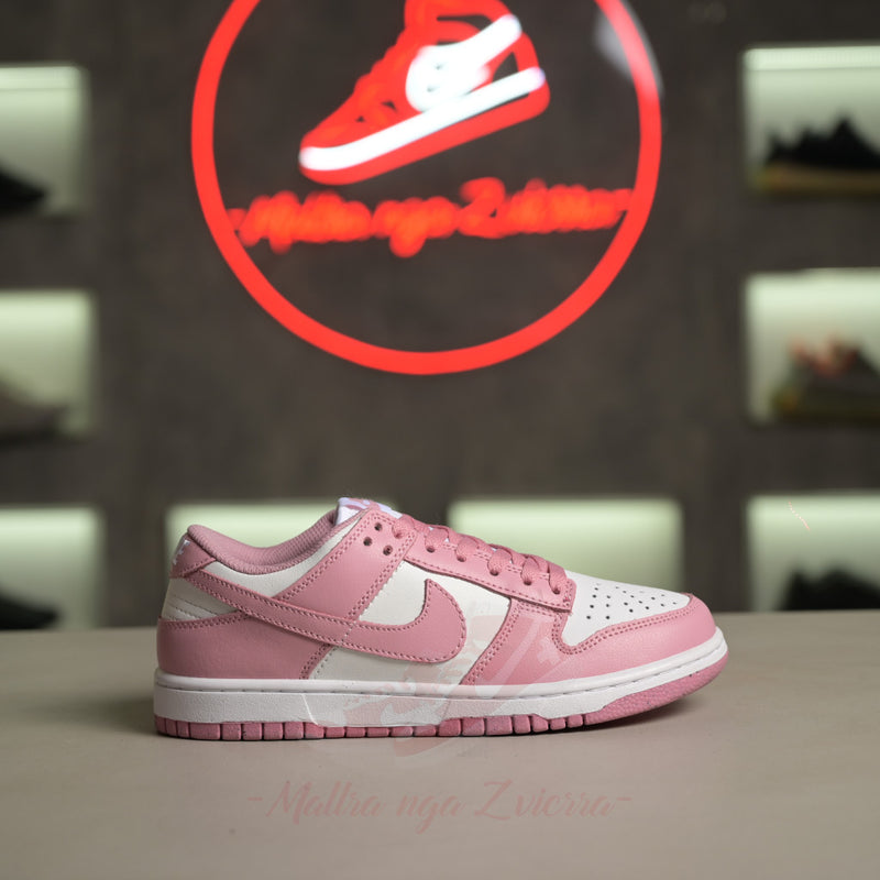Nike Dunk Low "Pink Oxford"