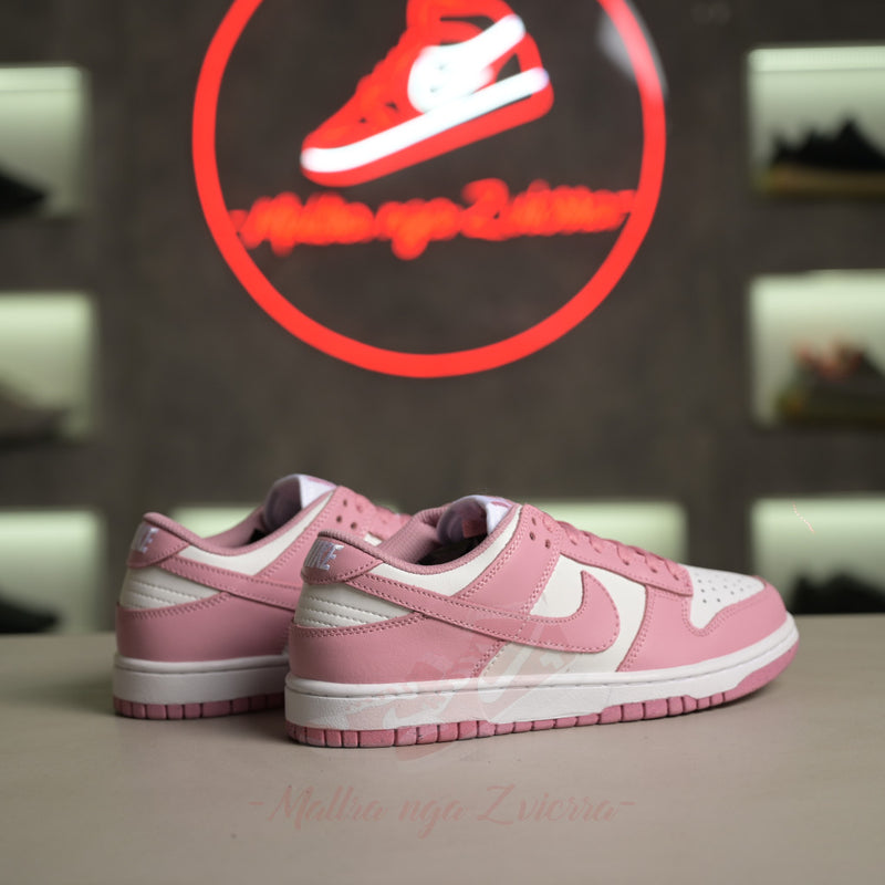 Nike Dunk Low "Pink Oxford"