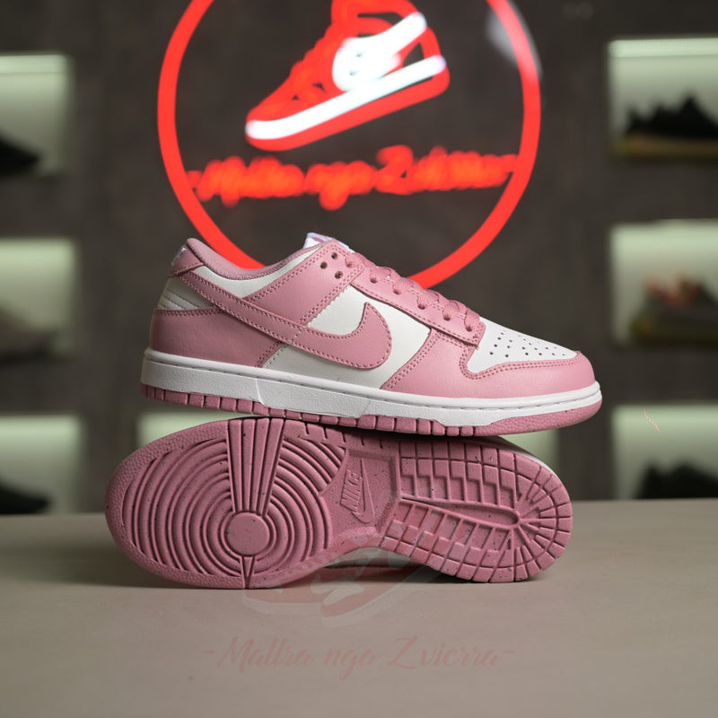 Nike Dunk Low "Pink Oxford"