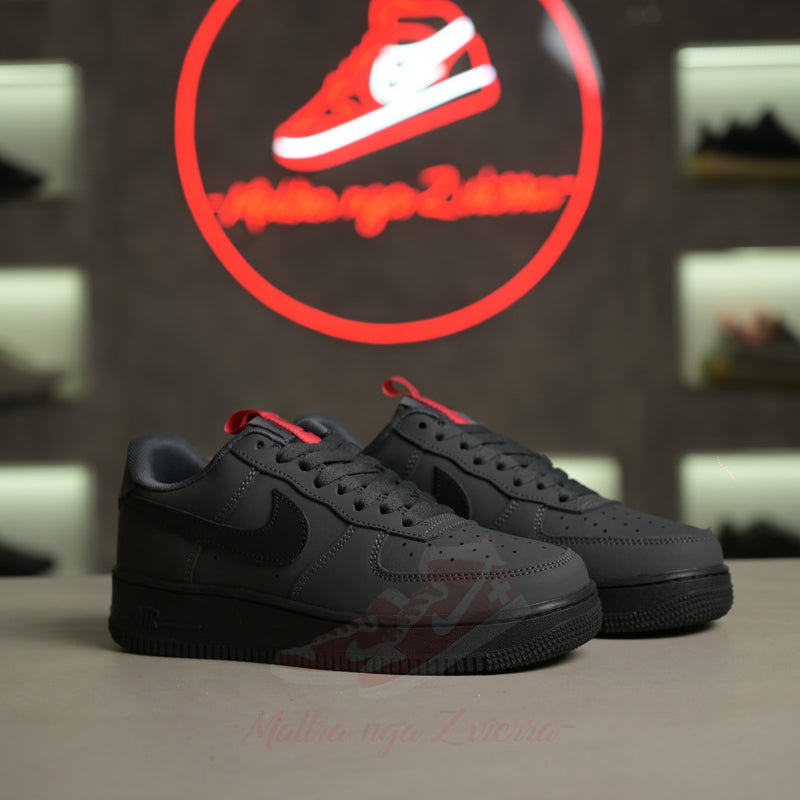 Nike Air Force 1 Low Gri i Errët i Zi i Kuq