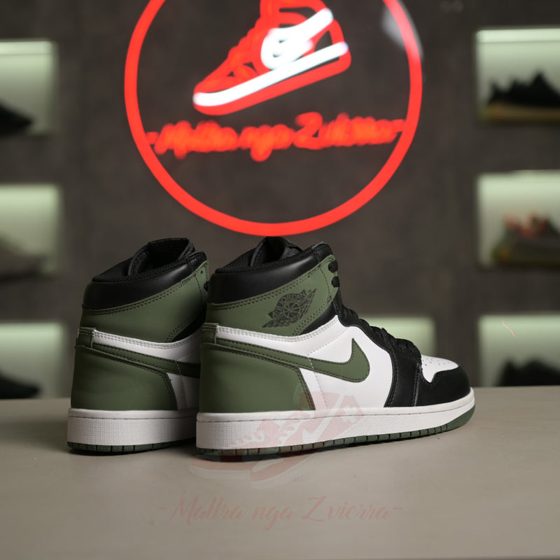 Air Jordan 1 High OG "Clay Green".