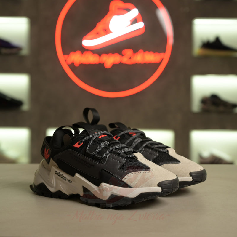 Adidas Star Life e Zezë Portokalli