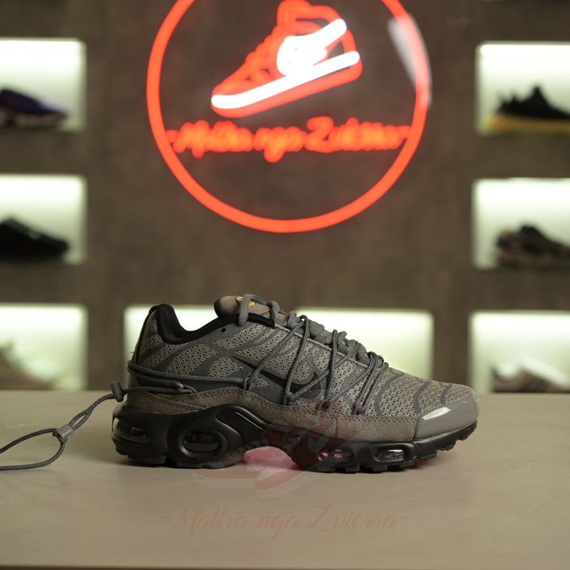 Nike Air Max Plus Utility “Wolf Grey Black”