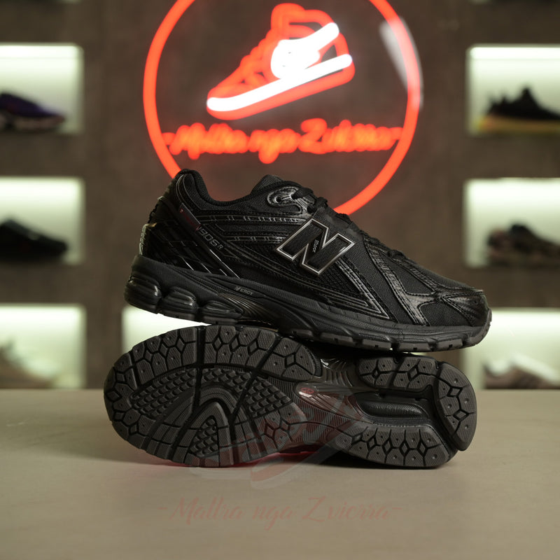 New Balance 1906R E Kuqe dhe e Zezë