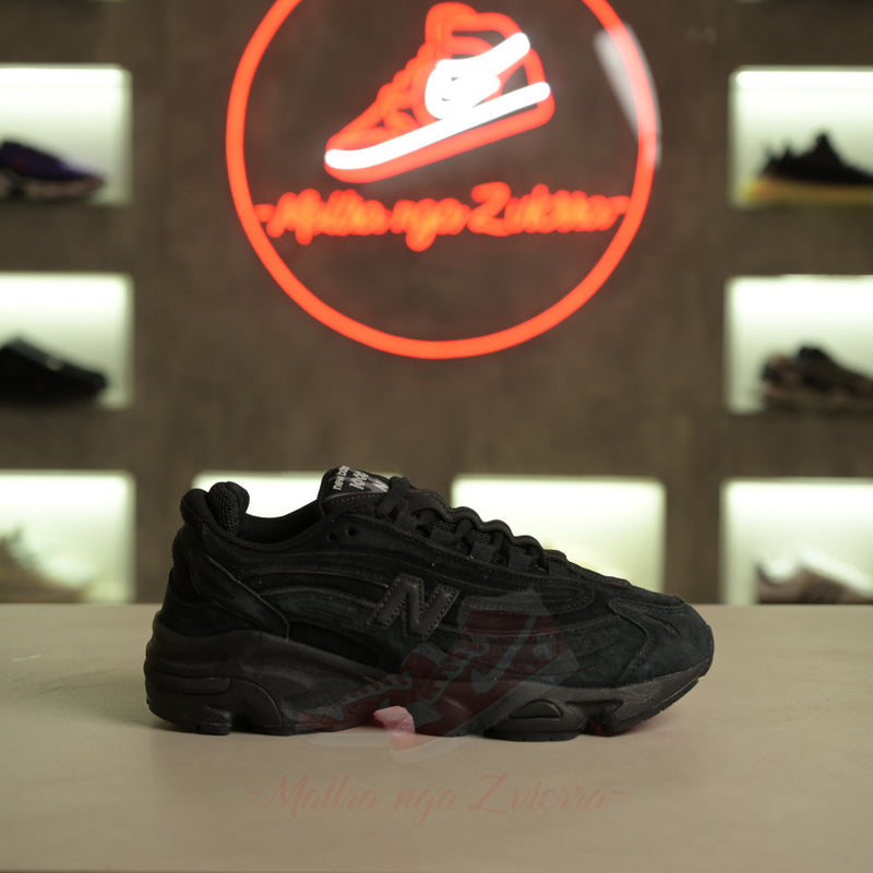 New Balance 1000 Black Cat