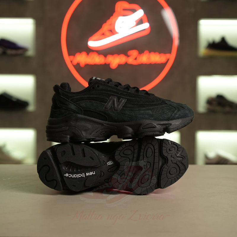 New Balance 1000 Black Cat