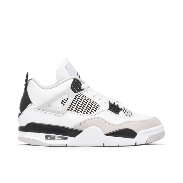 Air Jordan 4 Retro "Military Black".